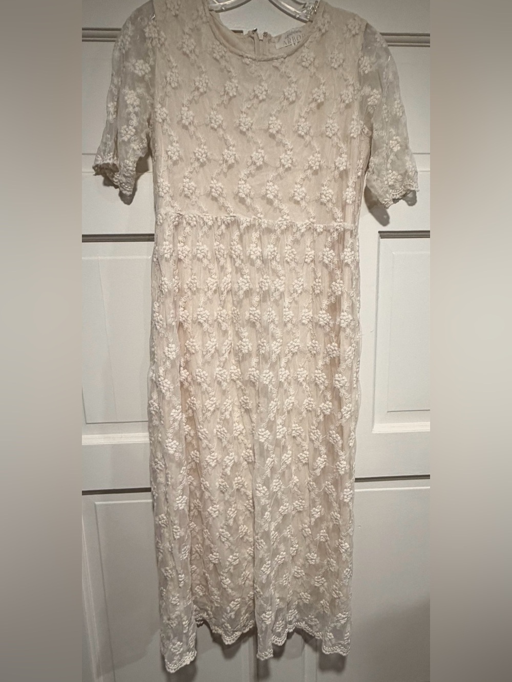 Arbor Cream Lace  Dress high waisted size S